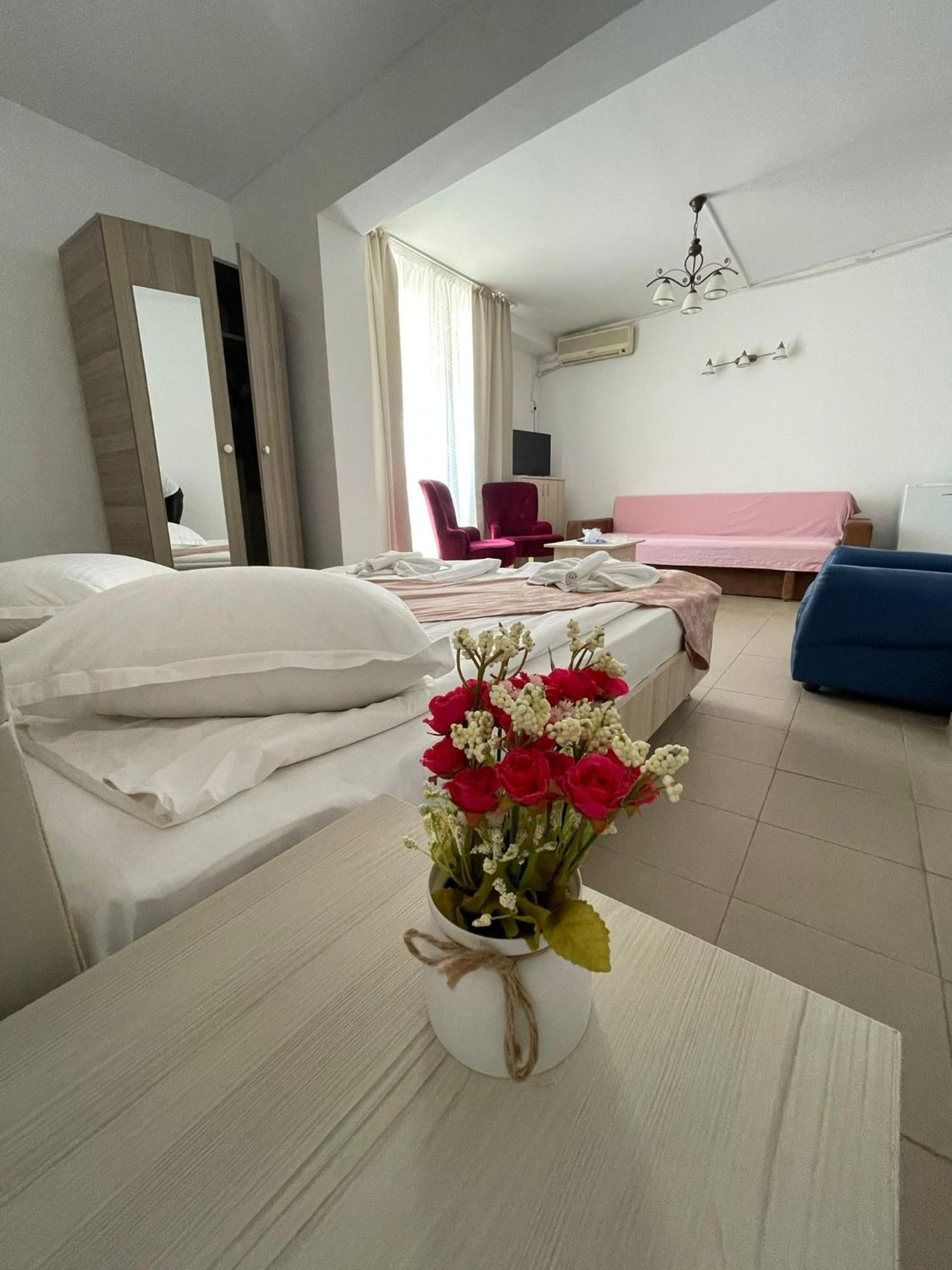 Hotel Iulia Resort Венус Экстерьер фото